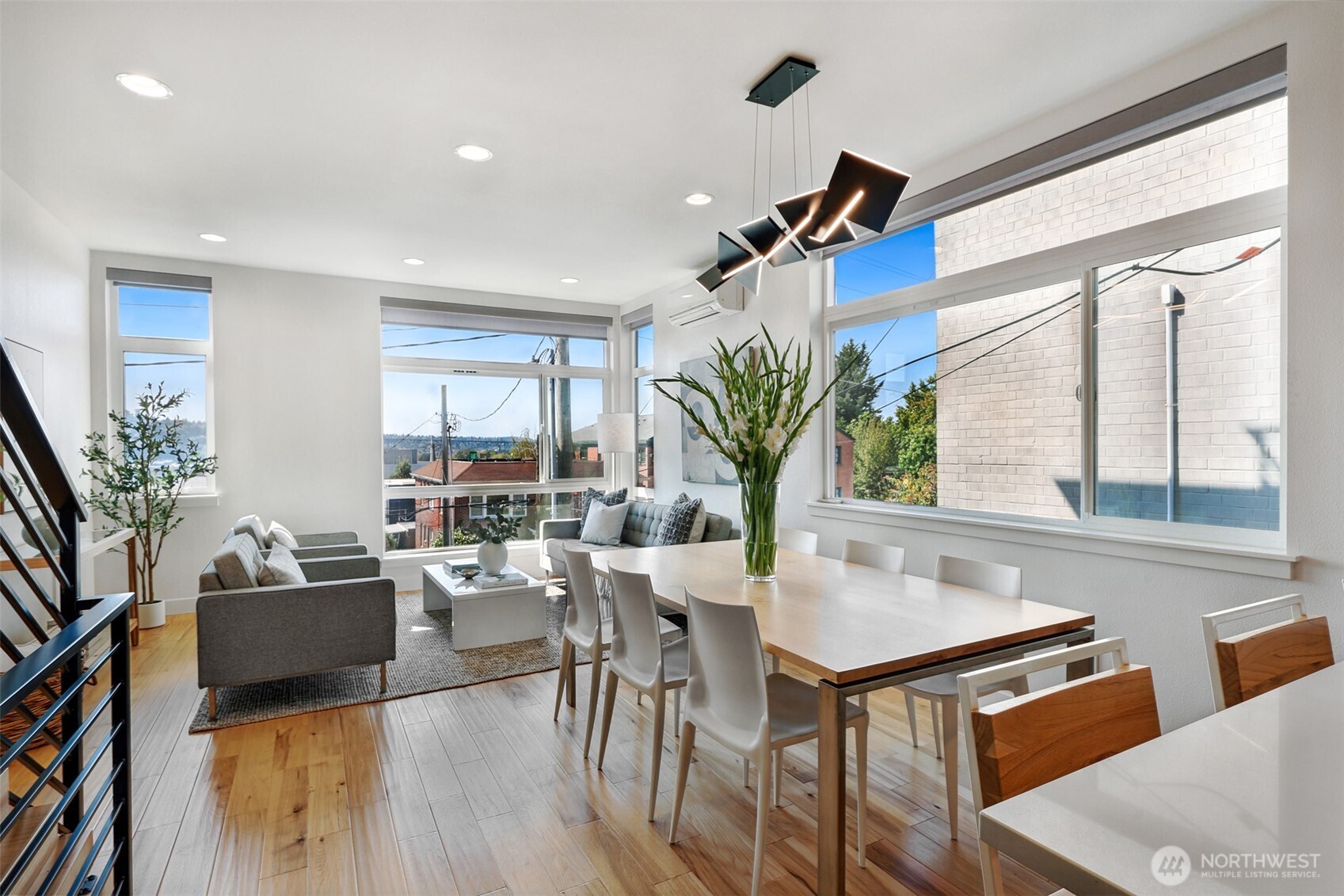 2708 Franklin Avenue E Unit: B