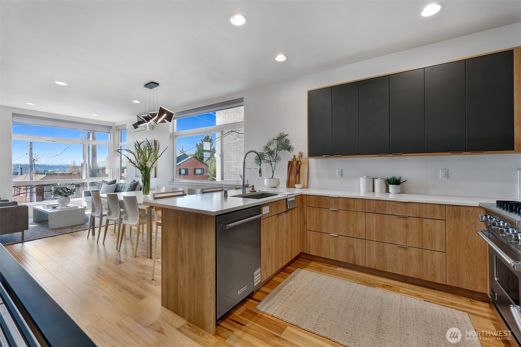 2708 Franklin Avenue E Unit: B