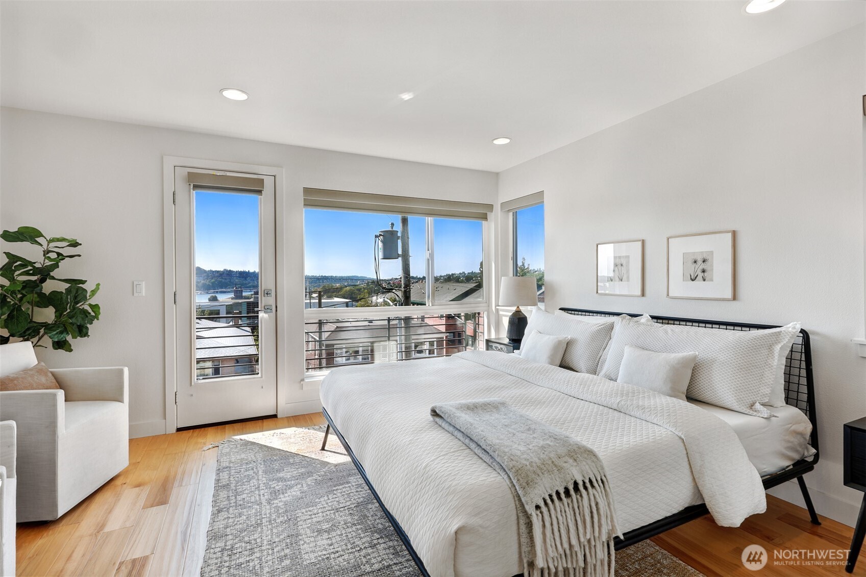 2708 Franklin Avenue E Unit: B