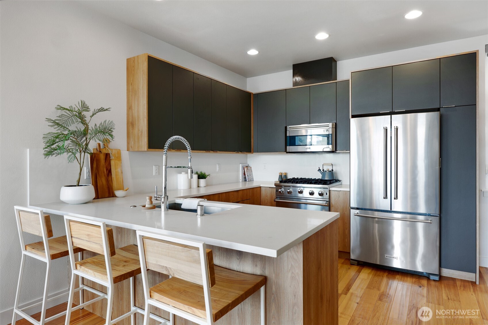 2708 Franklin Avenue E Unit: B