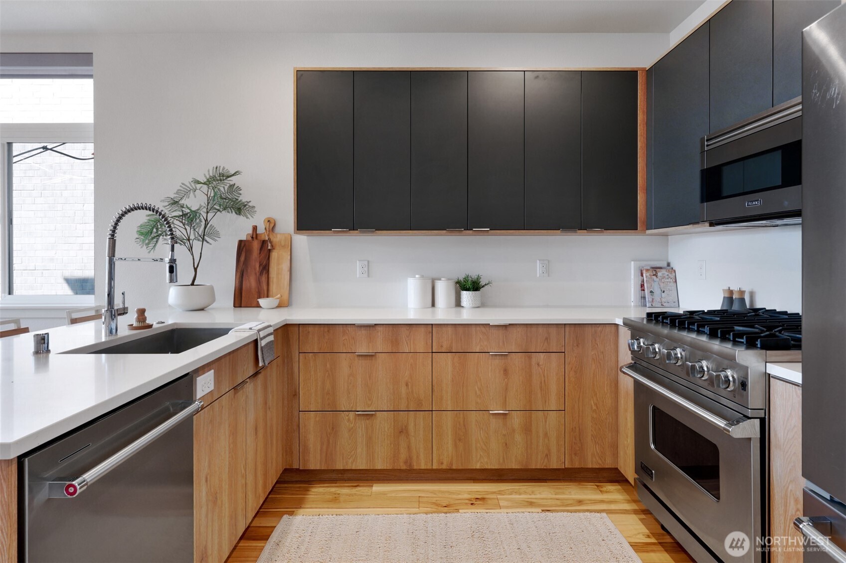 2708 Franklin Avenue E Unit: B
