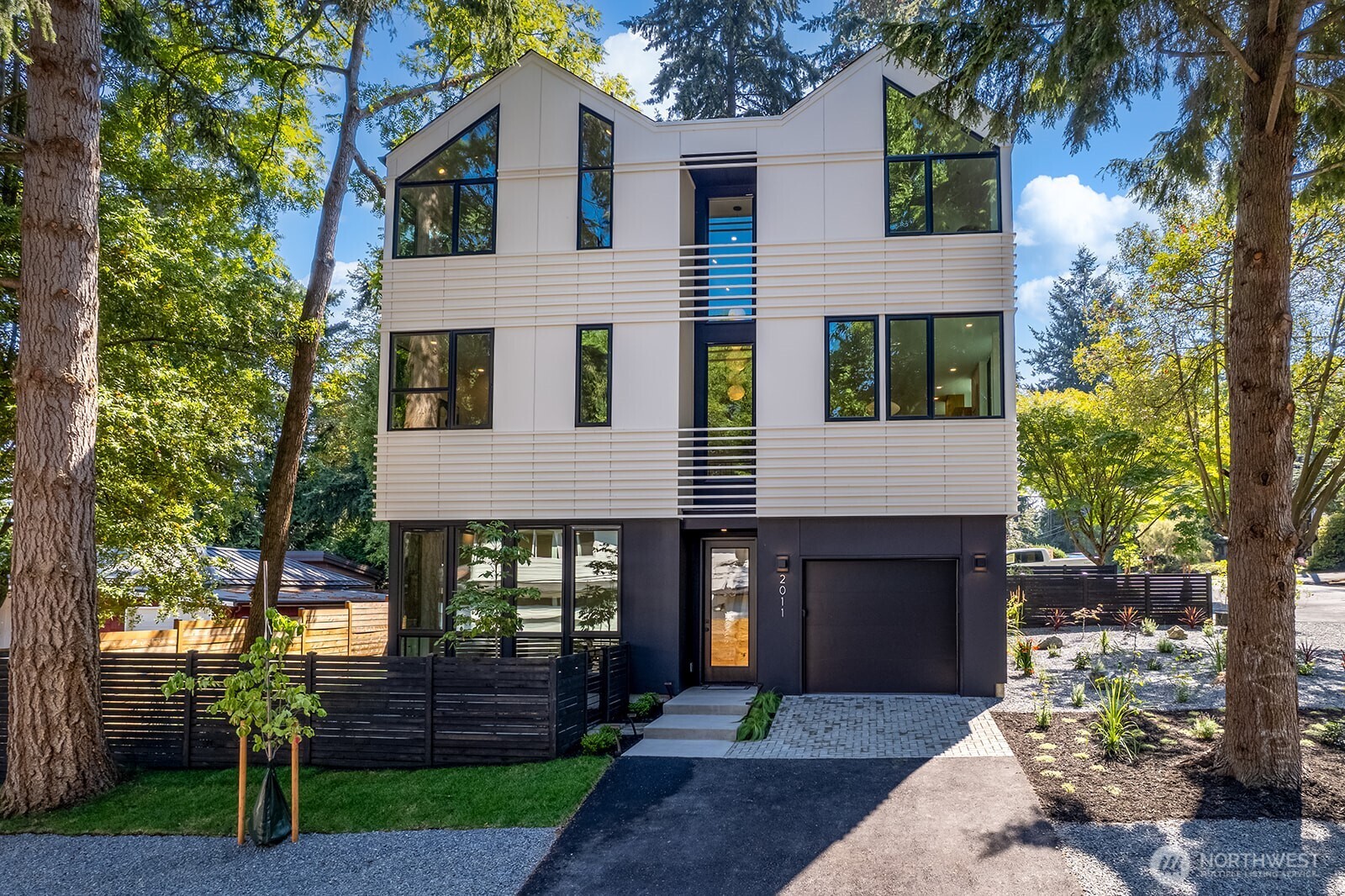 2011 NE 123rd Street