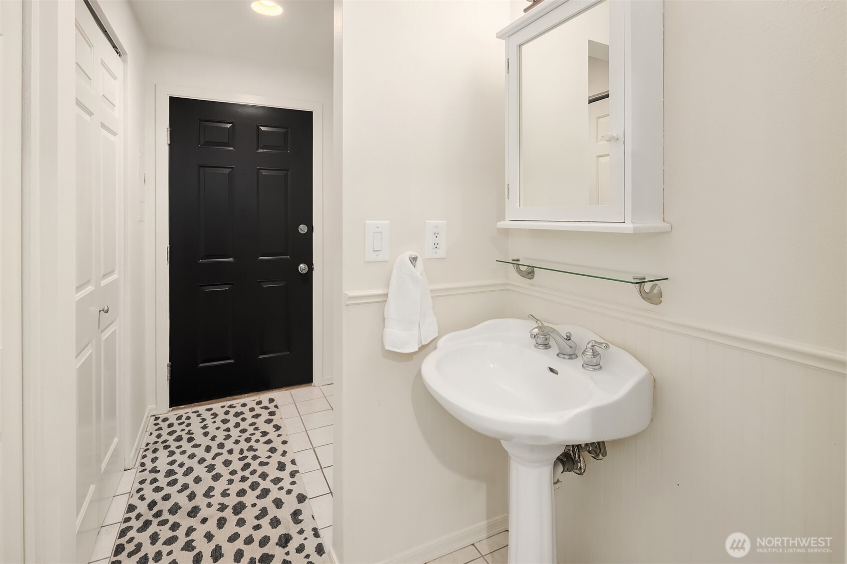 1915 42nd Avenue E Unit: 3