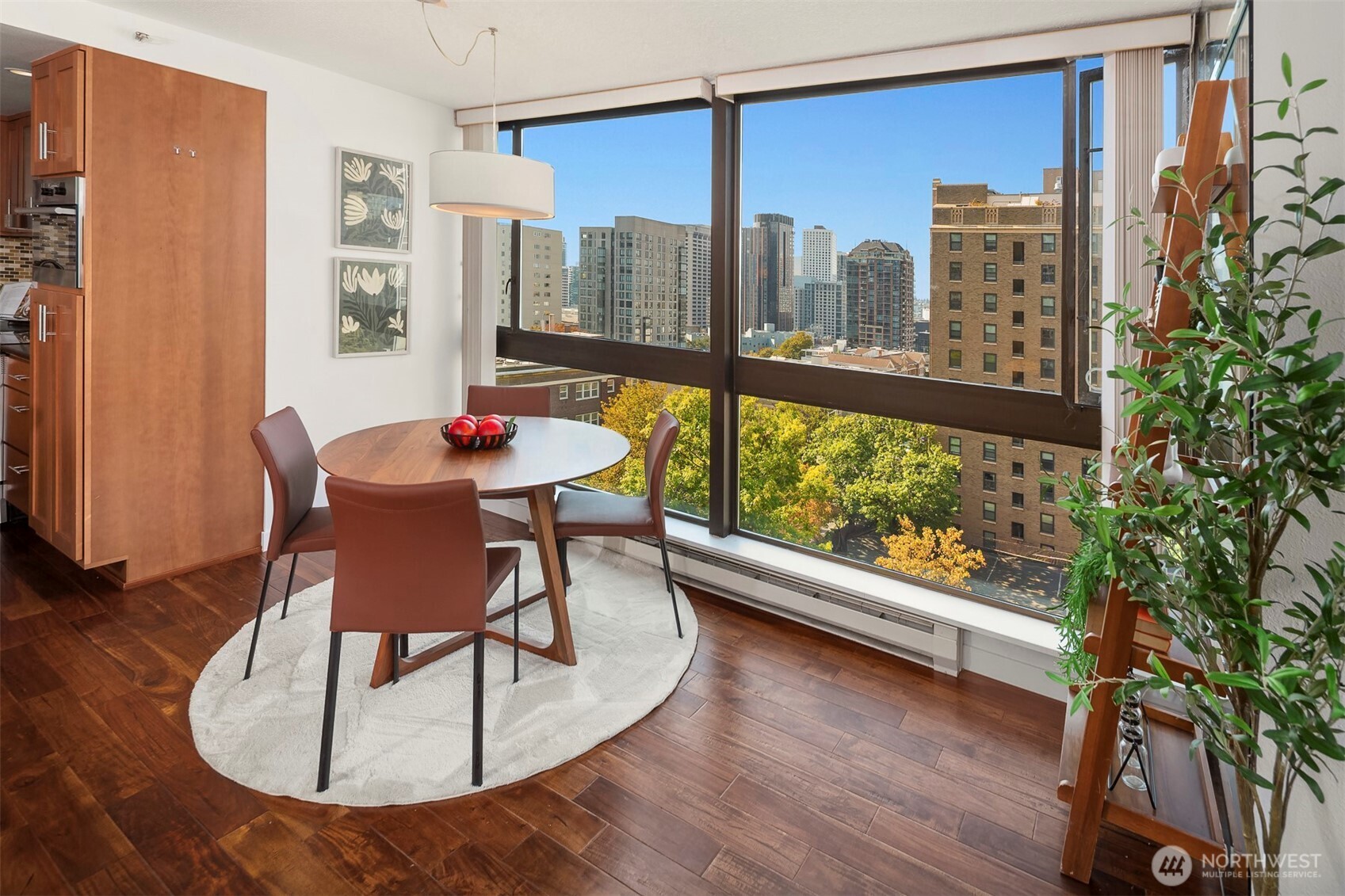 1101 Seneca Street Unit: 801