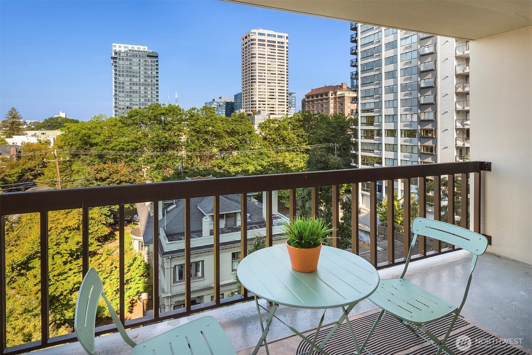 1101 Seneca Street Unit: 801