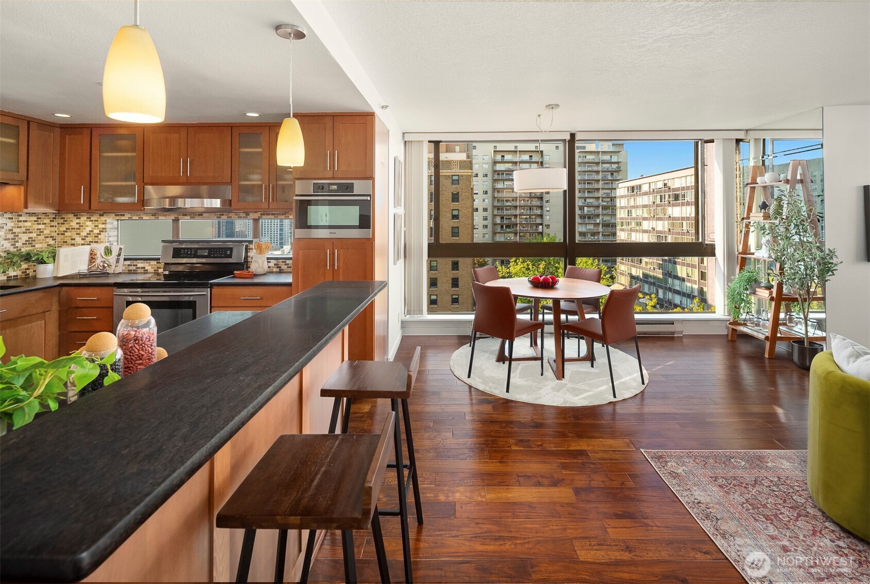 1101 Seneca Street Unit: 801