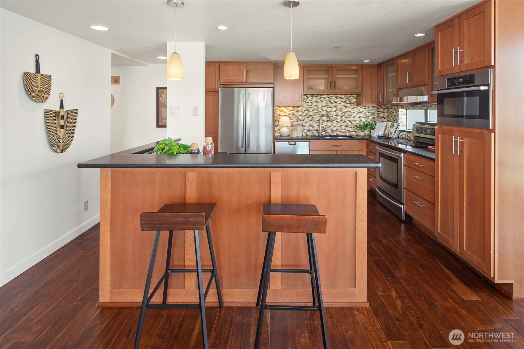 1101 Seneca Street Unit: 801