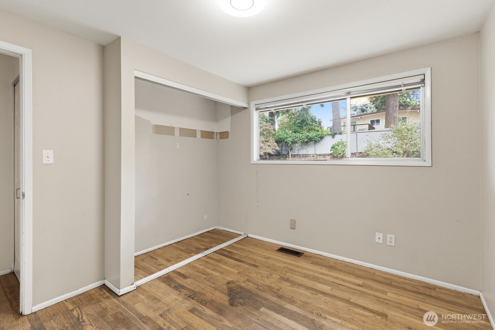 15634 NE 1st Place