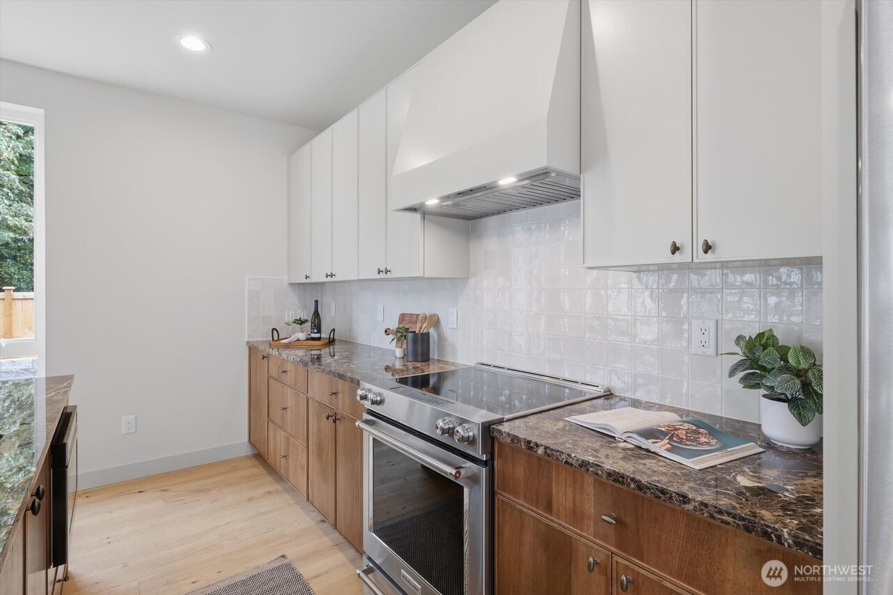 11732 NE 38th Avenue NE Unit: B