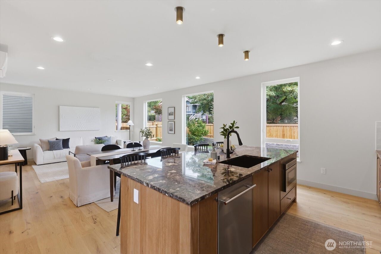 11732 NE 38th Avenue NE Unit: B