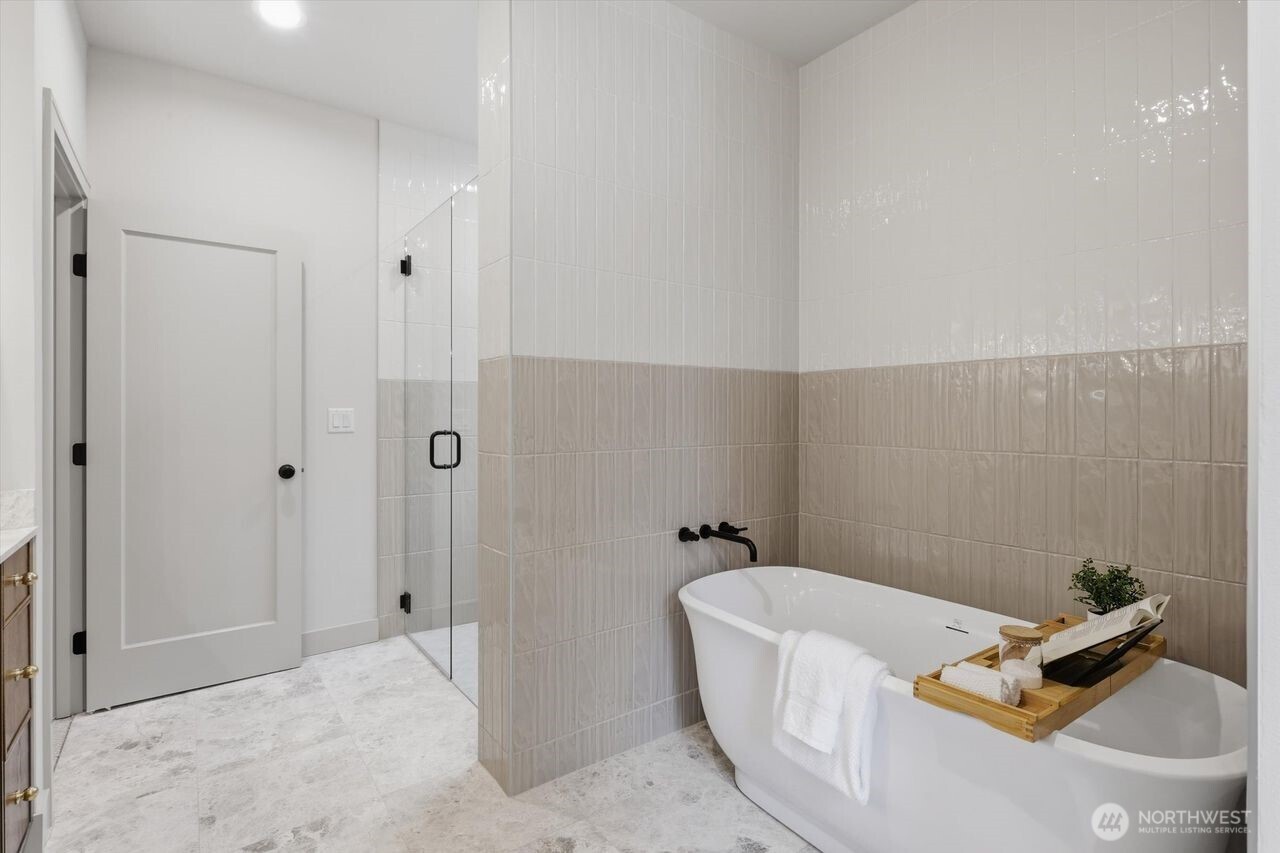 11732 NE 38th Avenue NE Unit: B