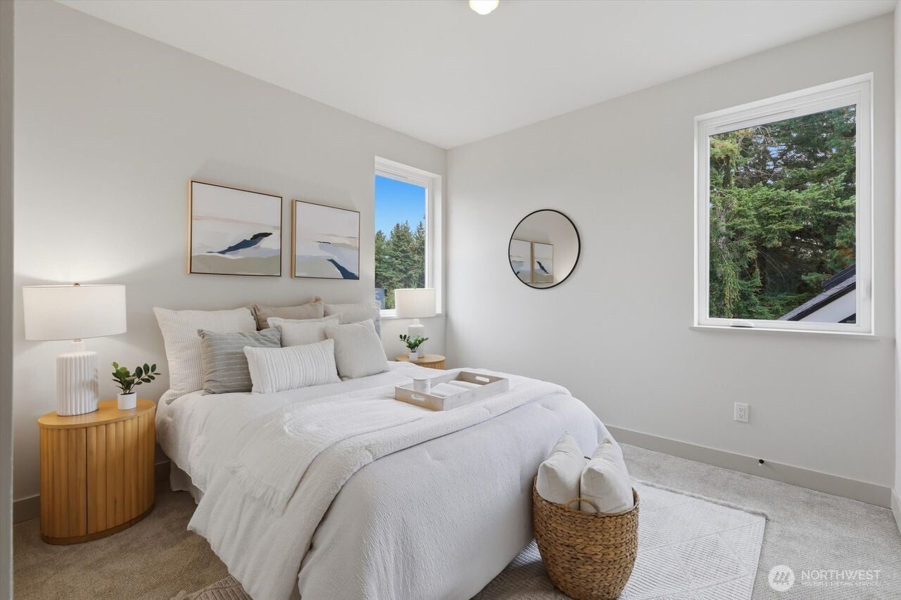 11732 NE 38th Avenue NE Unit: B
