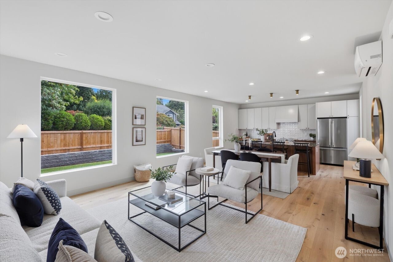 11732 NE 38th Avenue NE Unit: B