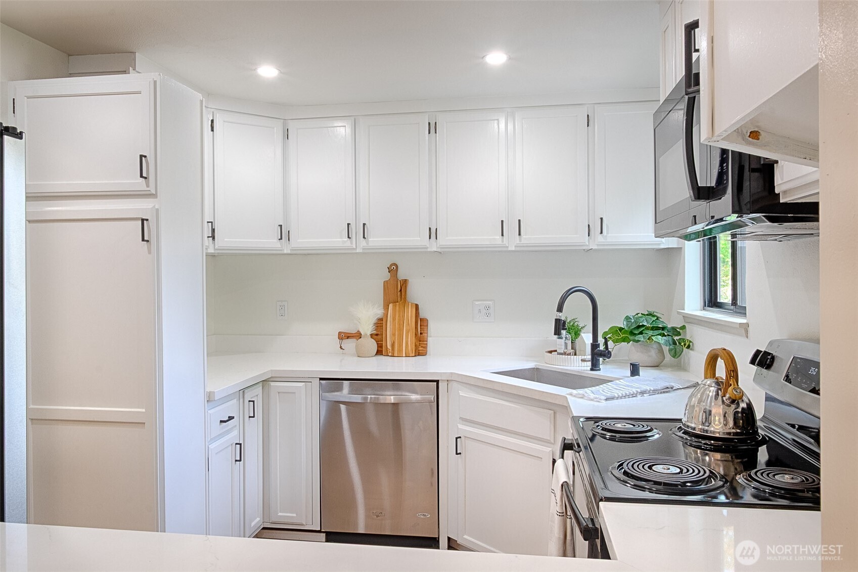 1800 N 105th Street Unit: 9-201