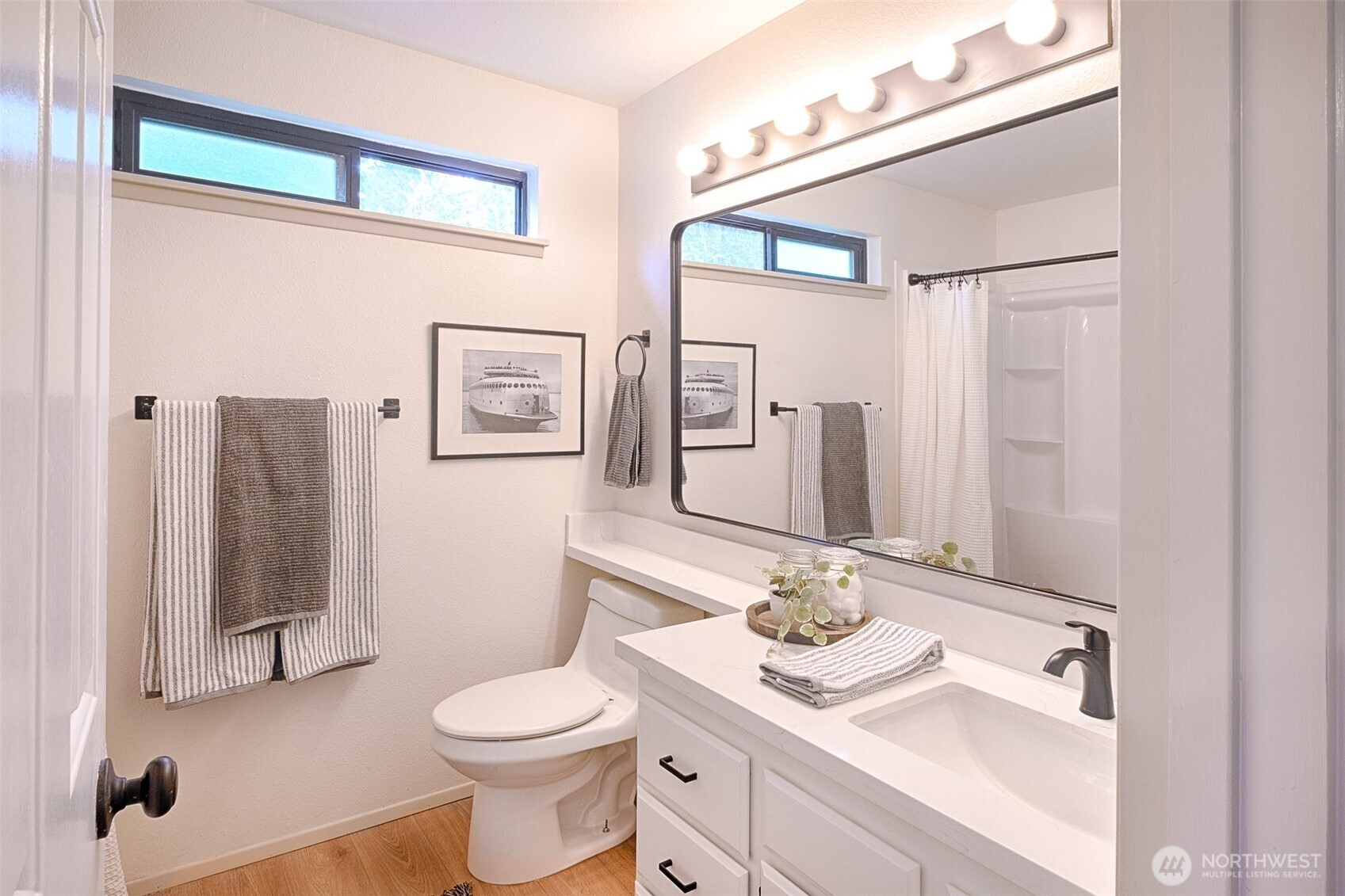 1800 N 105th Street Unit: 9-201