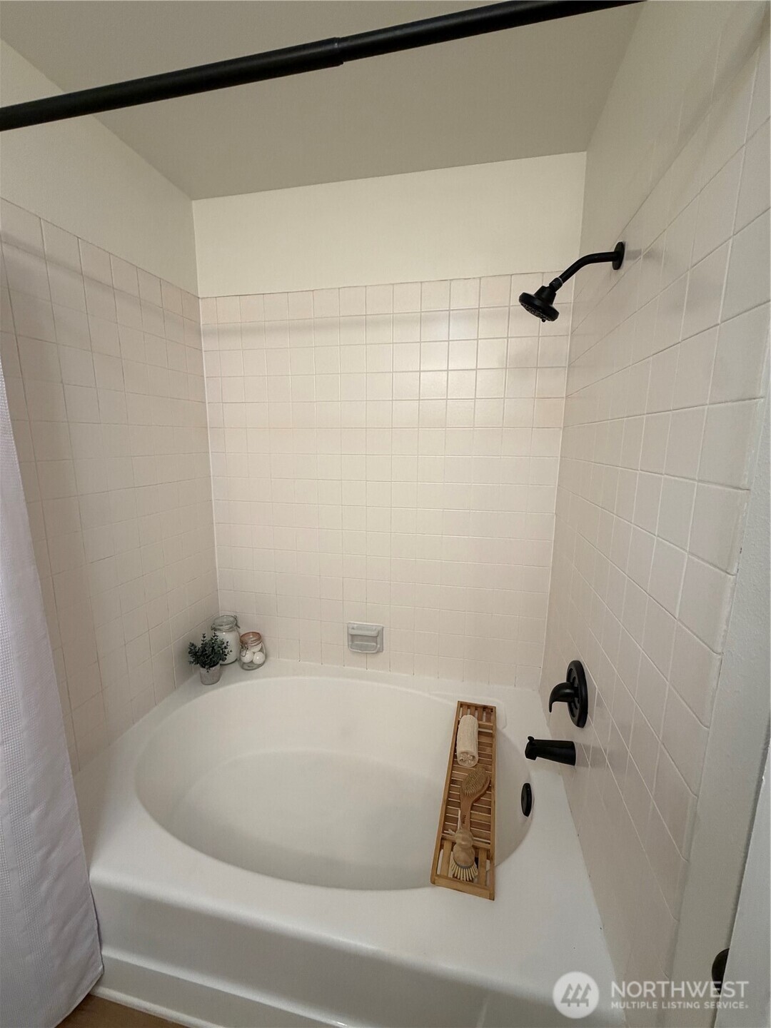 1800 N 105th Street Unit: 9-201