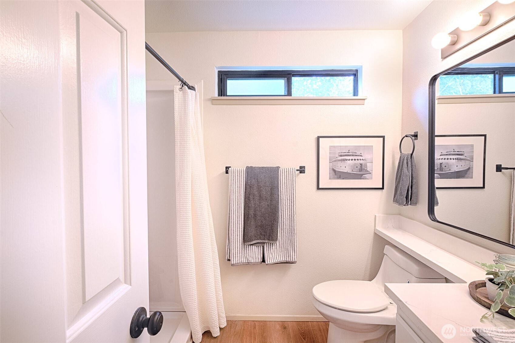 1800 N 105th Street Unit: 9-201