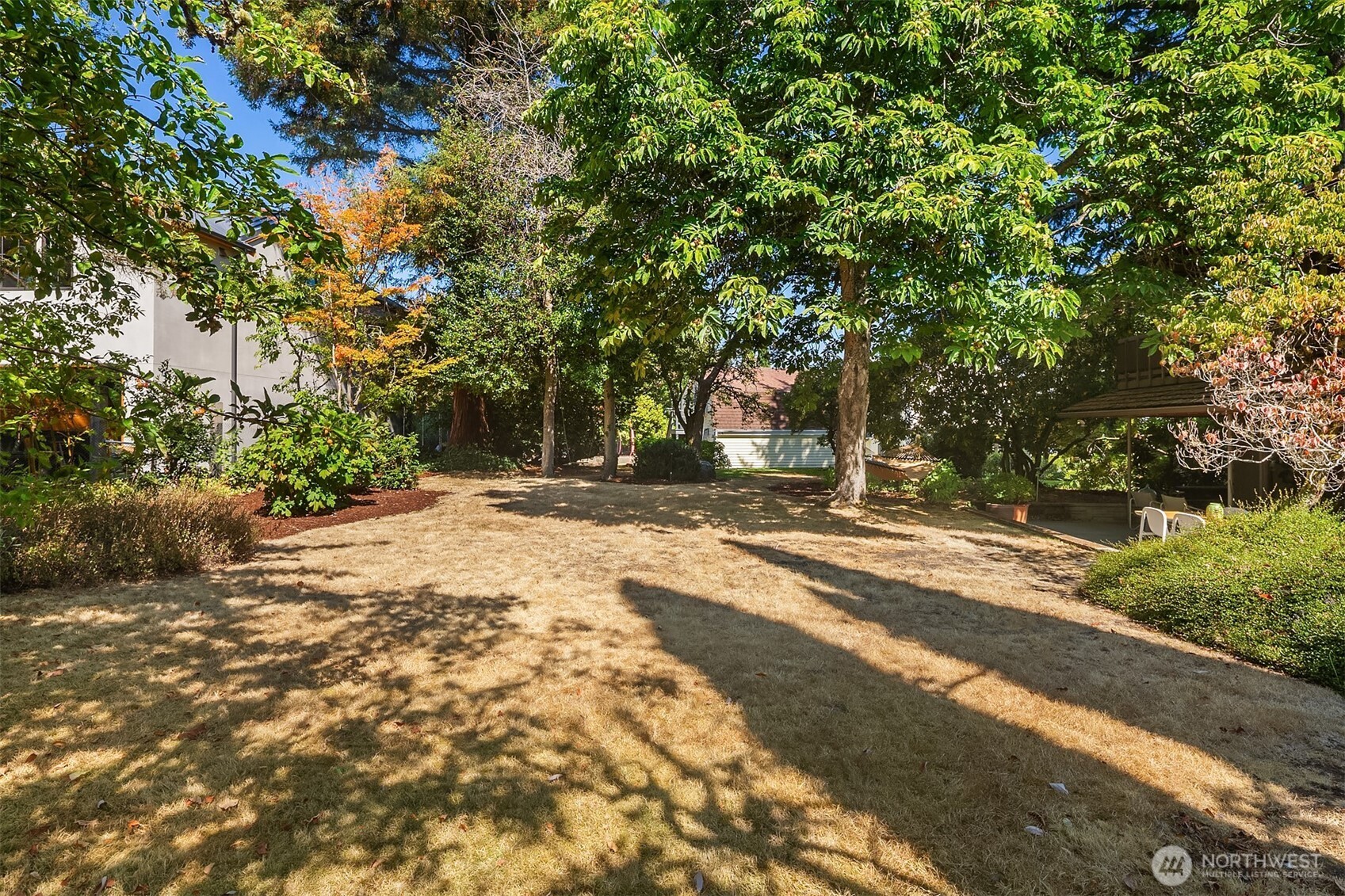 3023 E Laurelhurst Drive NE