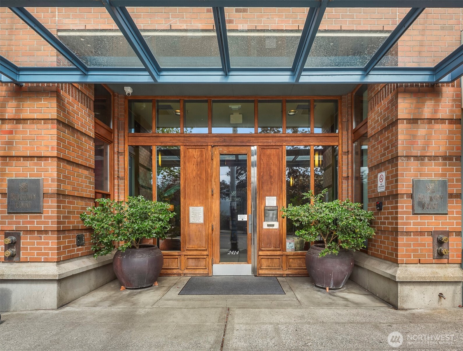 2414 1st Avenue Unit: 304