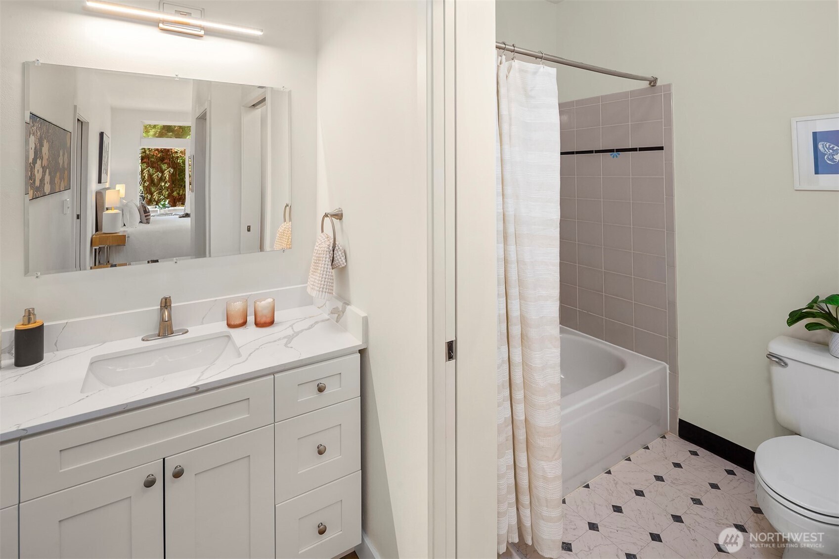 2414 1st Avenue Unit: 304