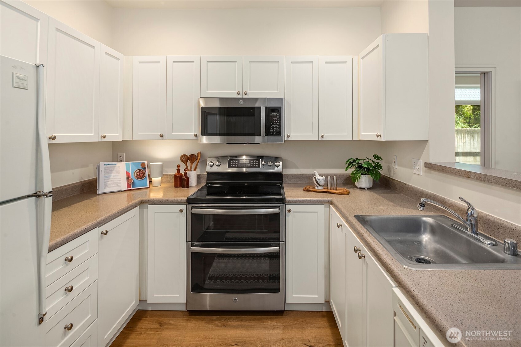 2414 1st Avenue Unit: 304