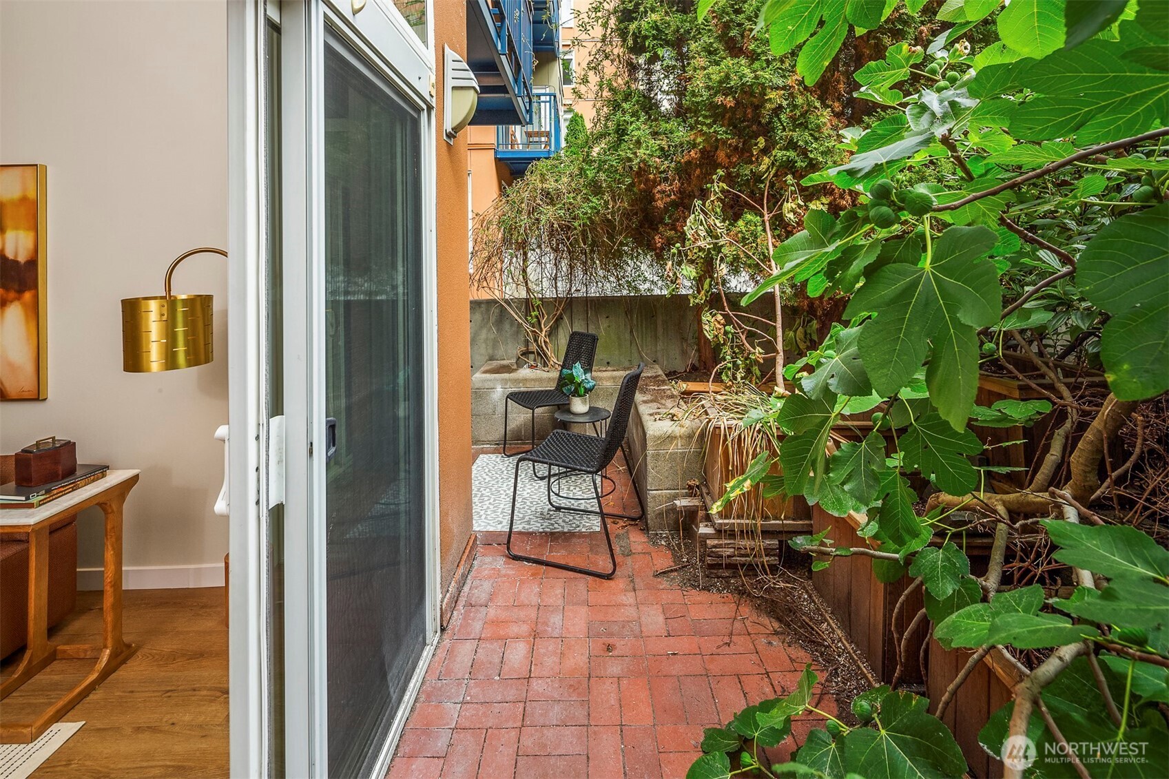 2414 1st Avenue Unit: 304