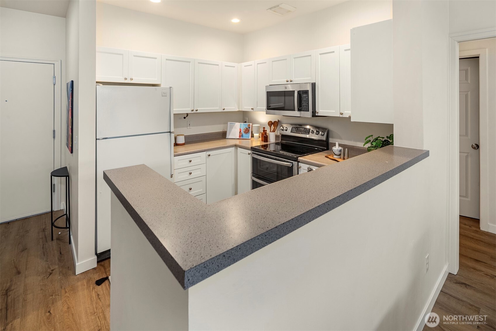2414 1st Avenue Unit: 304