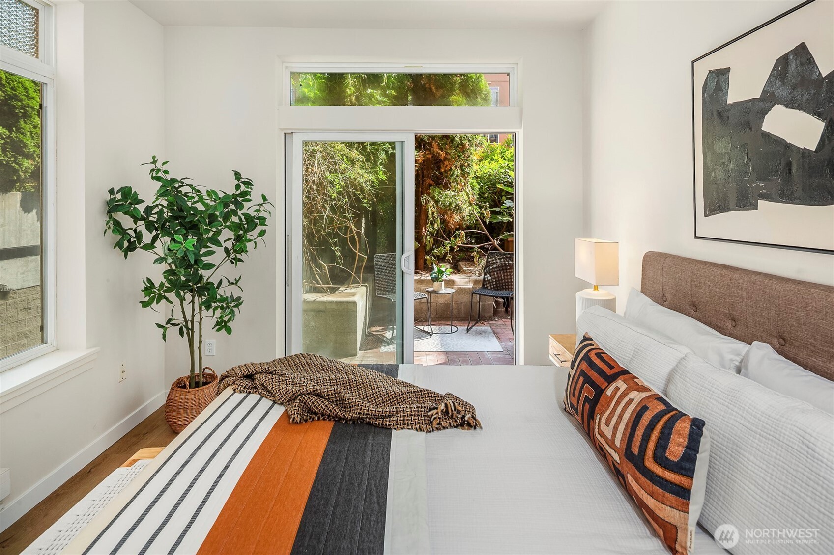 2414 1st Avenue Unit: 304