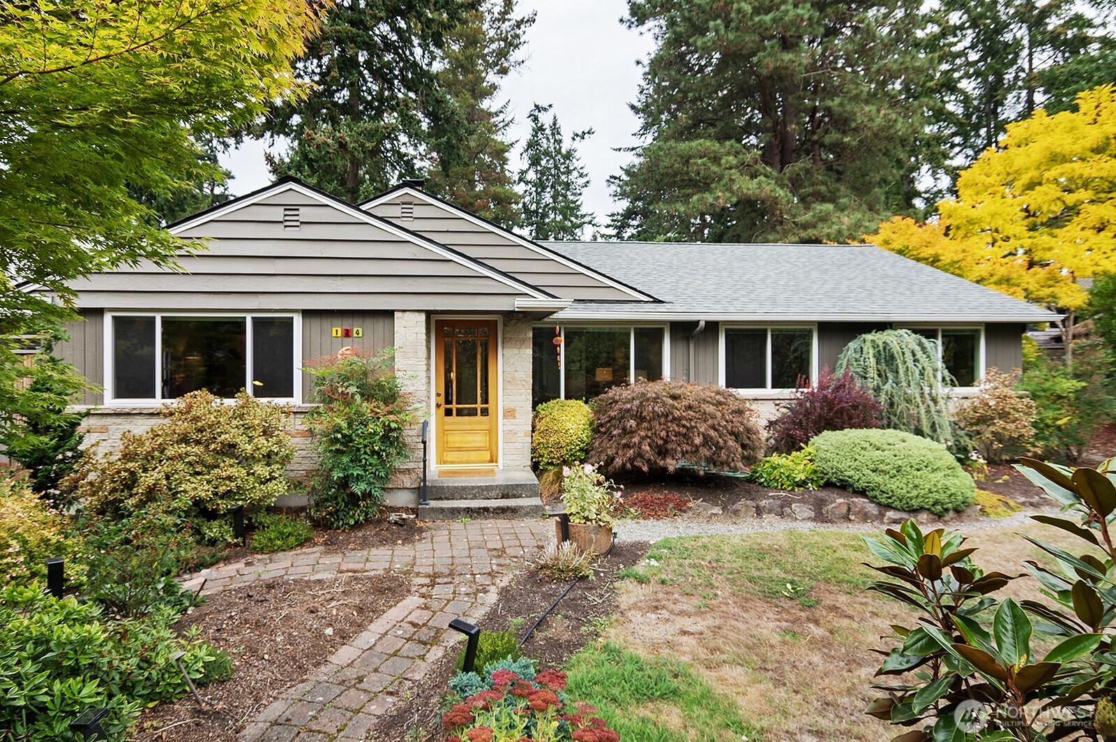 124 N 180th Street