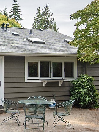 124 N 180th Street