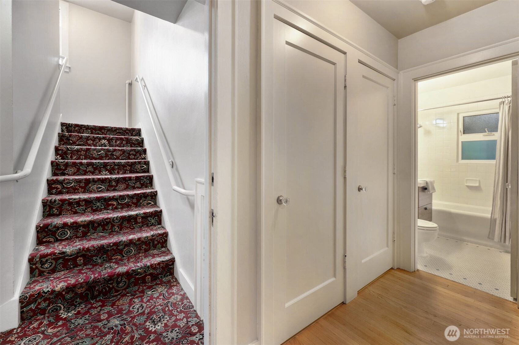 214 16th Avenue E Unit: 102