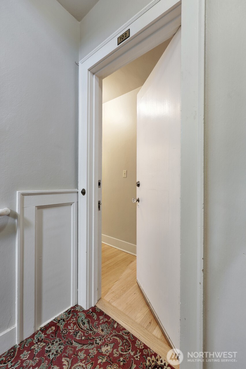 214 16th Avenue E Unit: 102
