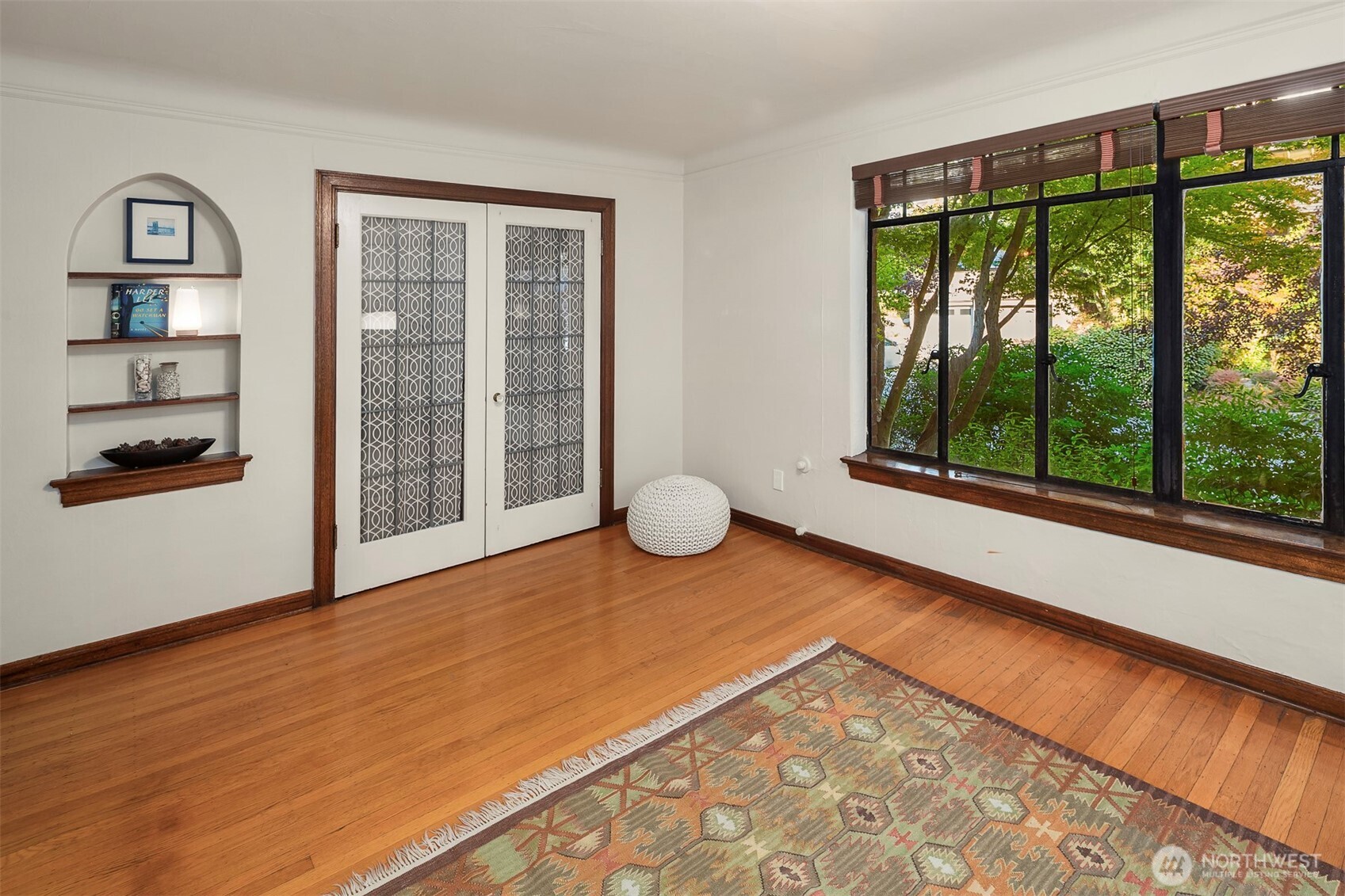3121 Franklin Avenue E Unit: 2