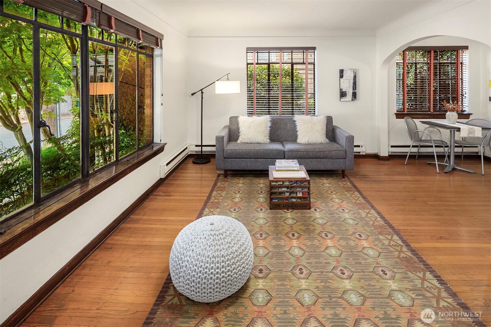 3121 Franklin Avenue E Unit: 2
