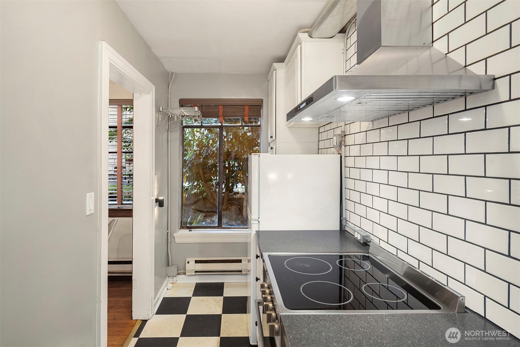 3121 Franklin Avenue E Unit: 2