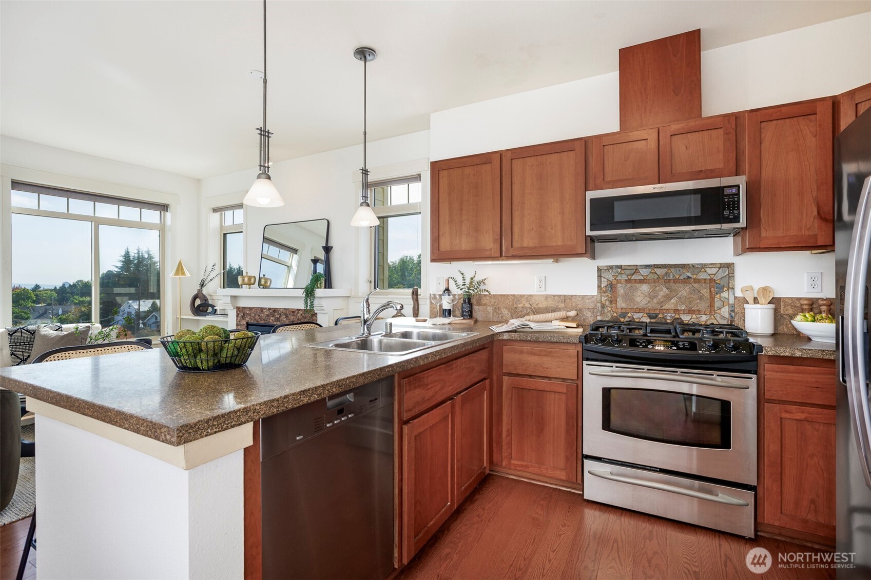6015 Phinney Avenue N Unit: 409