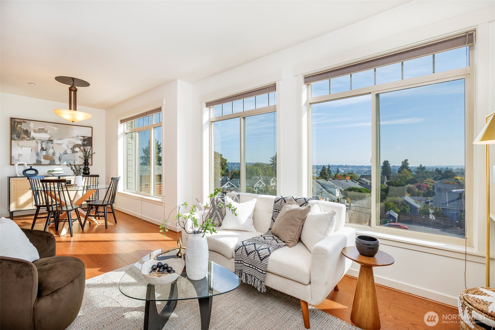 6015 Phinney Avenue N Unit: 409