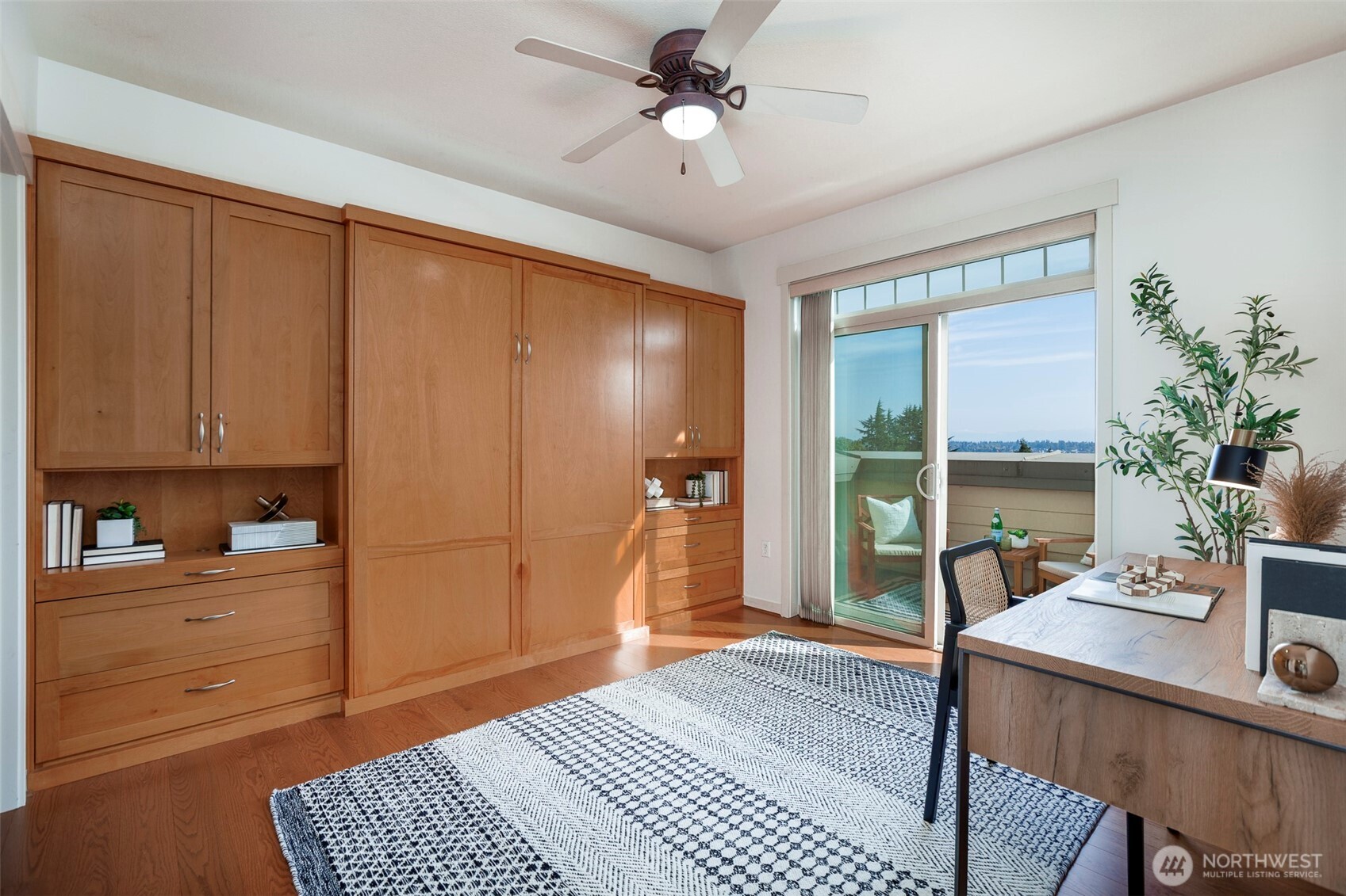 6015 Phinney Avenue N Unit: 409