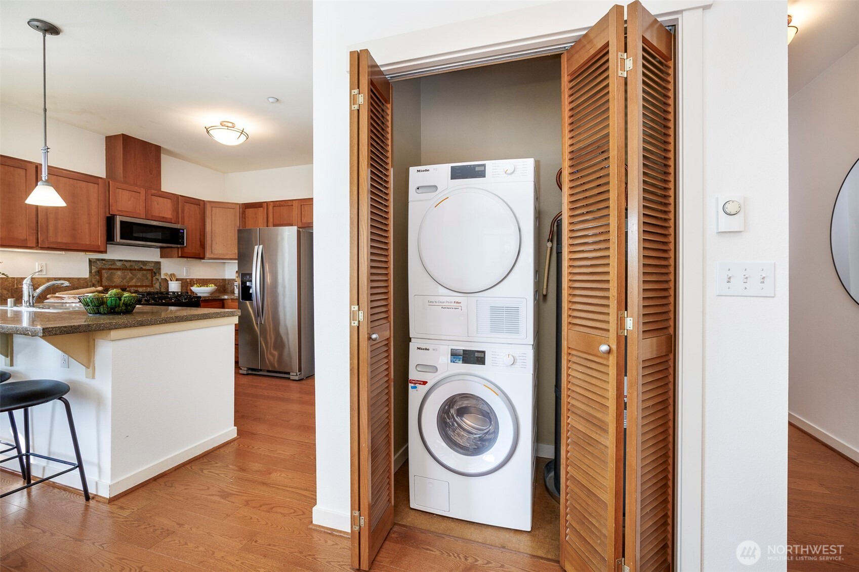 6015 Phinney Avenue N Unit: 409