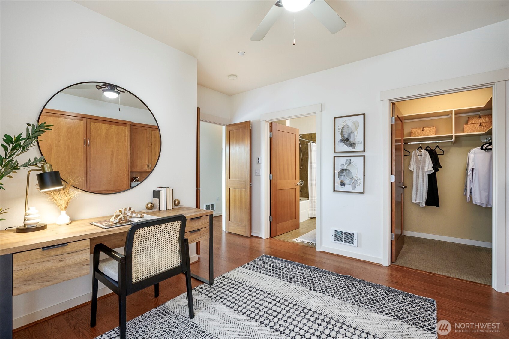 6015 Phinney Avenue N Unit: 409