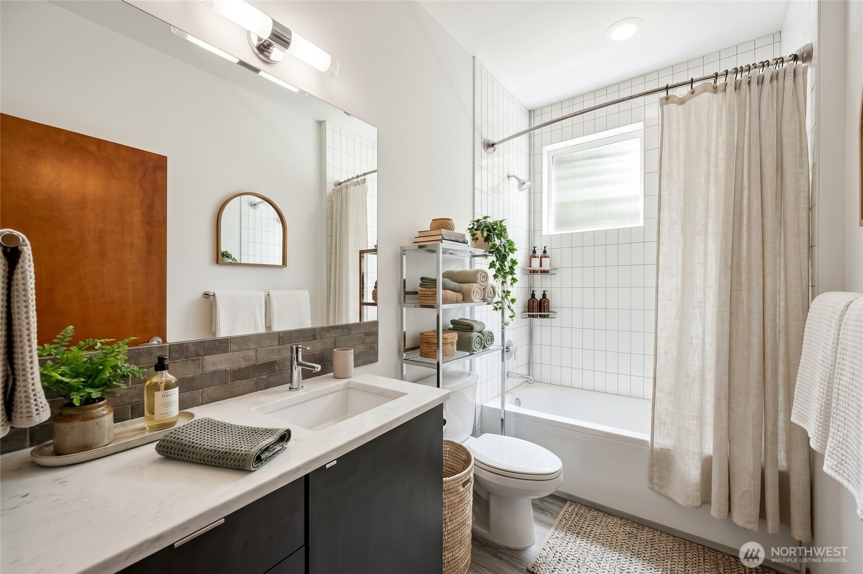 2605 22nd Avenue W Unit: B