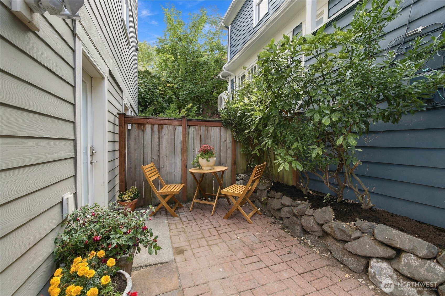5252 12th Avenue NE Unit: B
