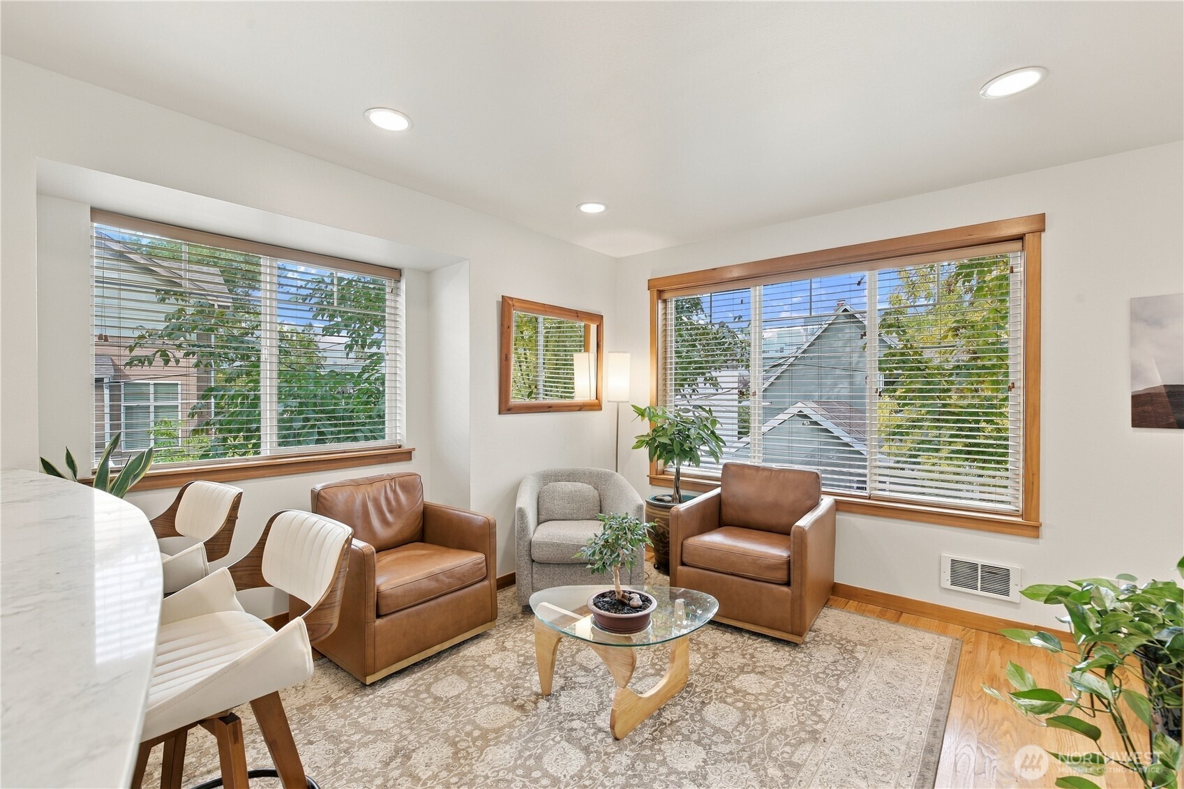 5252 12th Avenue NE Unit: B