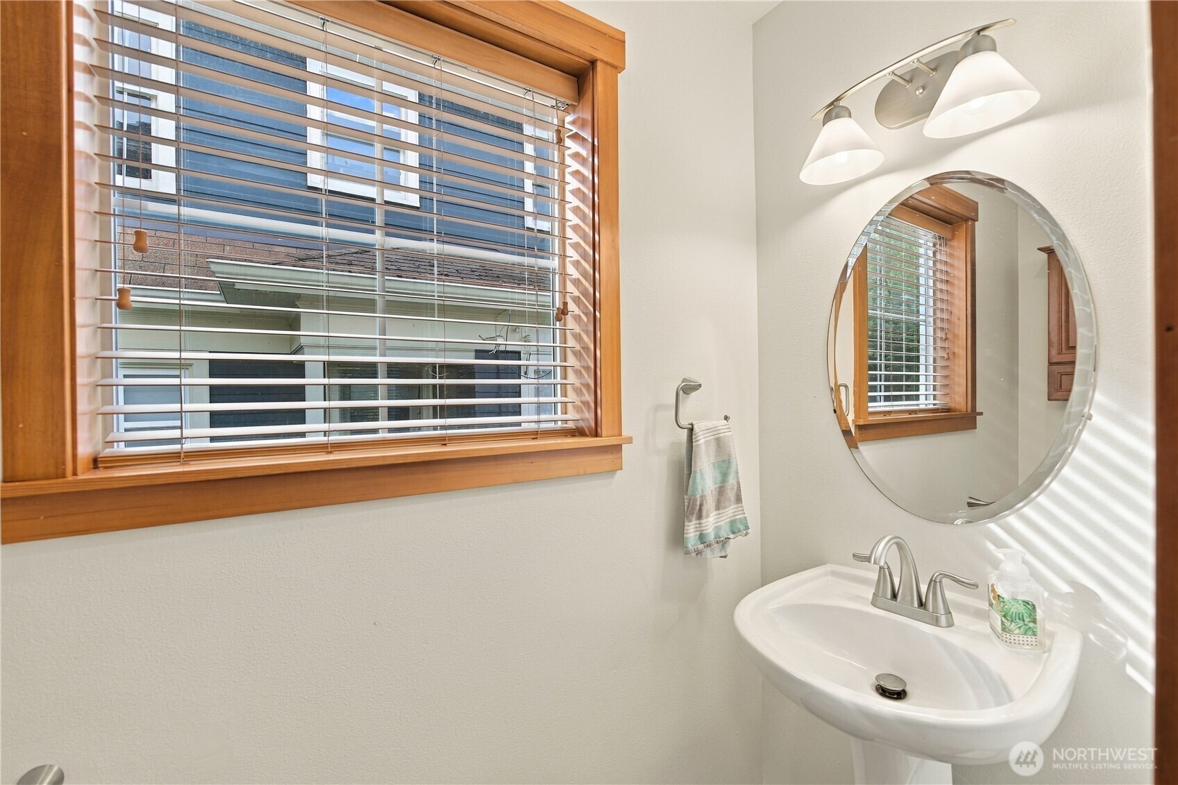 5252 12th Avenue NE Unit: B