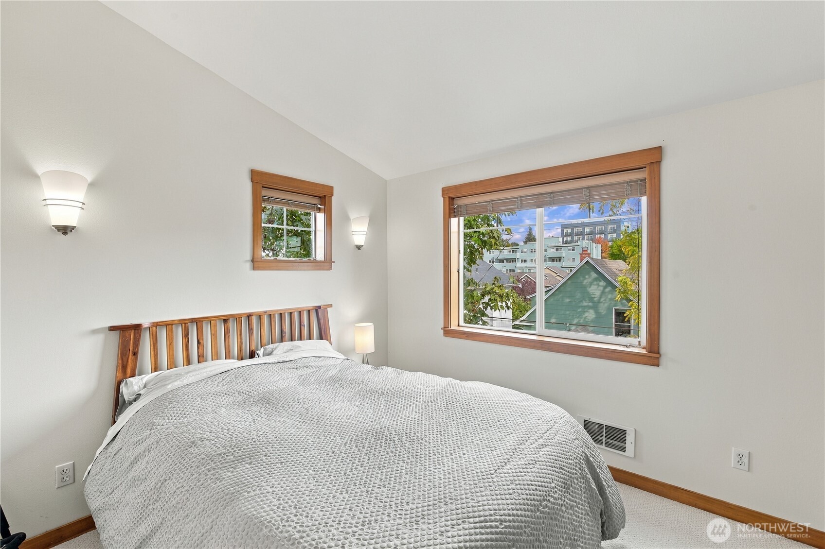 5252 12th Avenue NE Unit: B