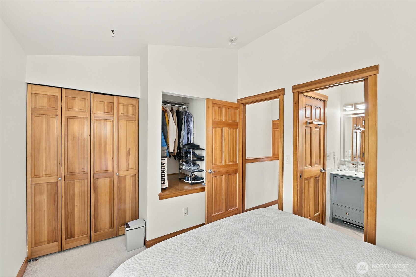 5252 12th Avenue NE Unit: B