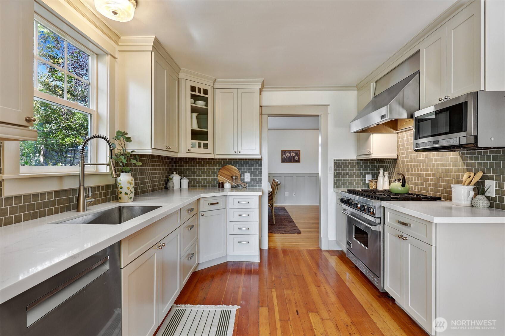 919 N 76th Street