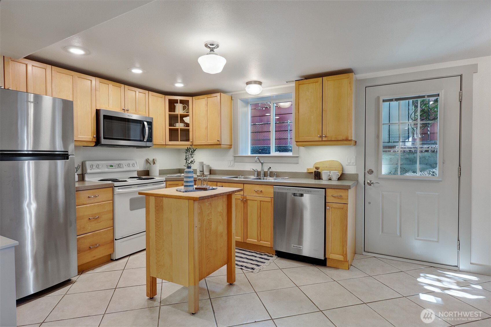 919 N 76th Street