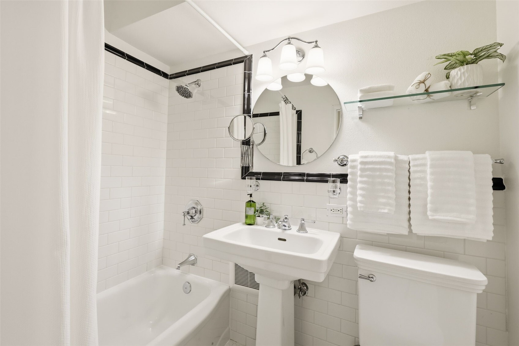 1105 Spring Street Unit: 408