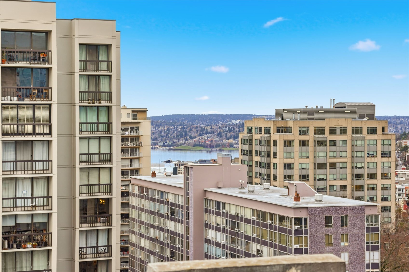1105 Spring Street Unit: 408